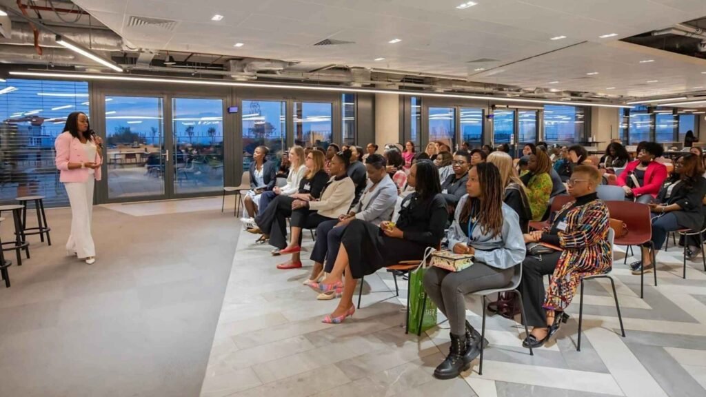 Connecting stories - women empowerment