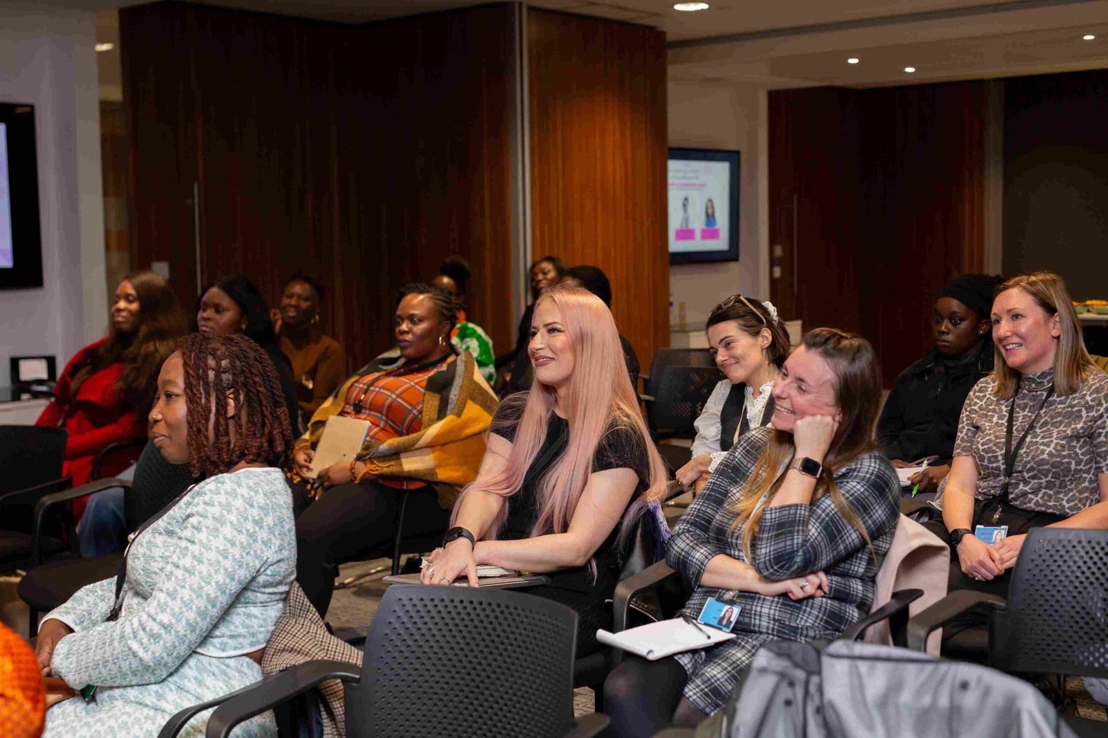 Connecting stories - women empowerment