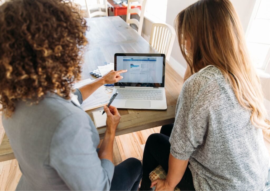 Connecting Stories | Financial Literacy & Empowerment for Women