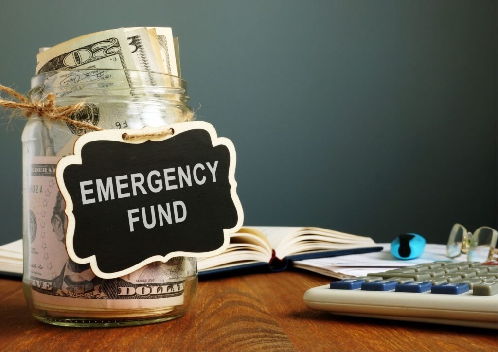 Budget planner tool used to help participants track income, expenses and savings goals.