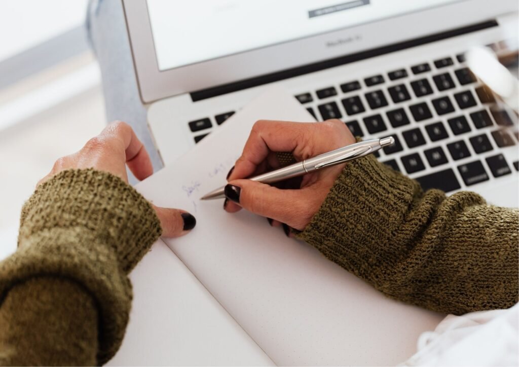Connecting Stories | Financial Literacy & Empowerment for Women